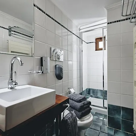 Nostos Suites By White Hills Pensión Arájova