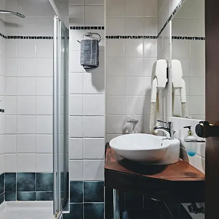 Nostos Suites By White Hills Arachova