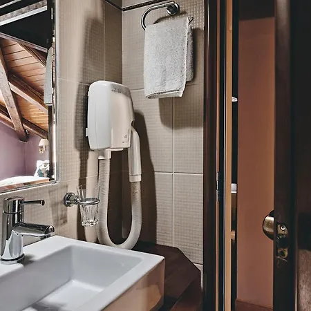 Nostos Suites By White Hills Pensión